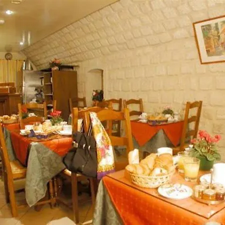 Opera Deauville فندق