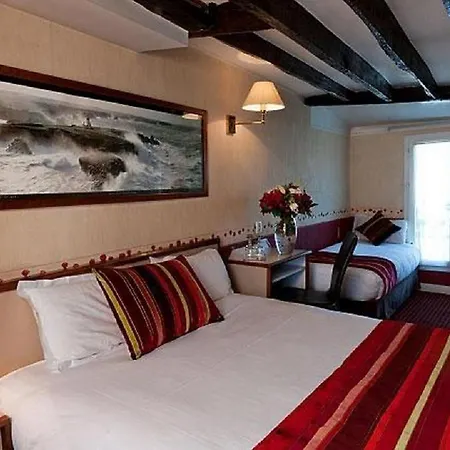 Hotel Opera Deauville 3*