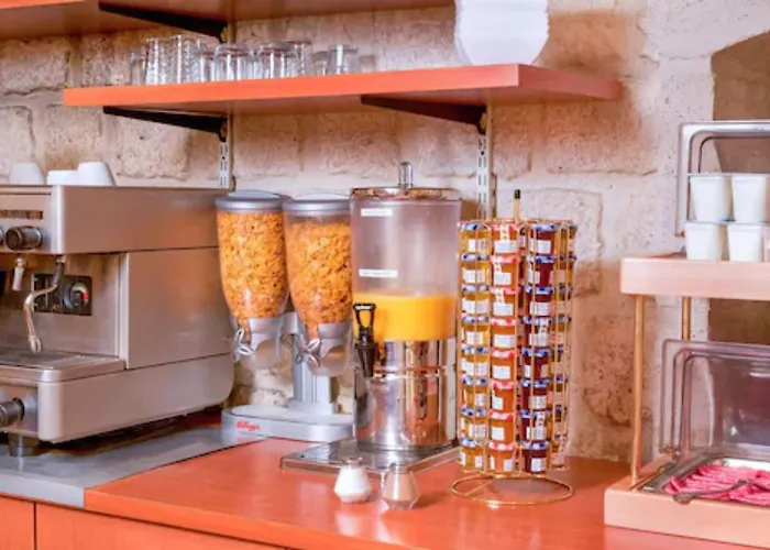 ホテル Opera Deauville