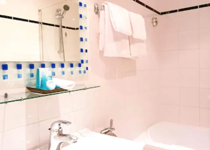 Opera Deauville ホテル パリ