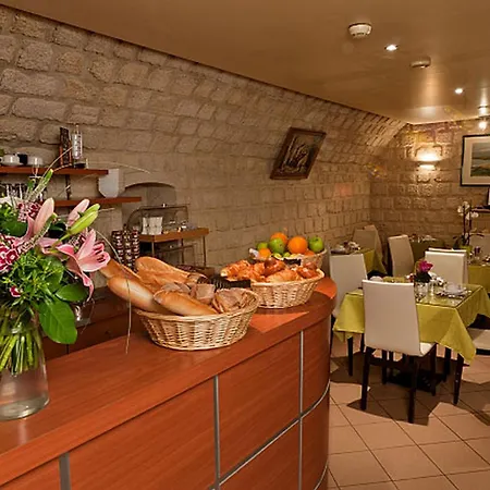 Hotel Opera Deauville 3*